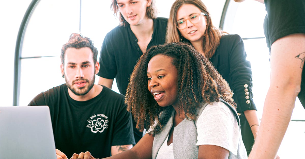 découvrez comment la culture de travail influence l'engagement des employés, la collaboration et la productivité au sein des entreprises. explorez les meilleures pratiques pour créer un environnement de travail positif et dynamique.