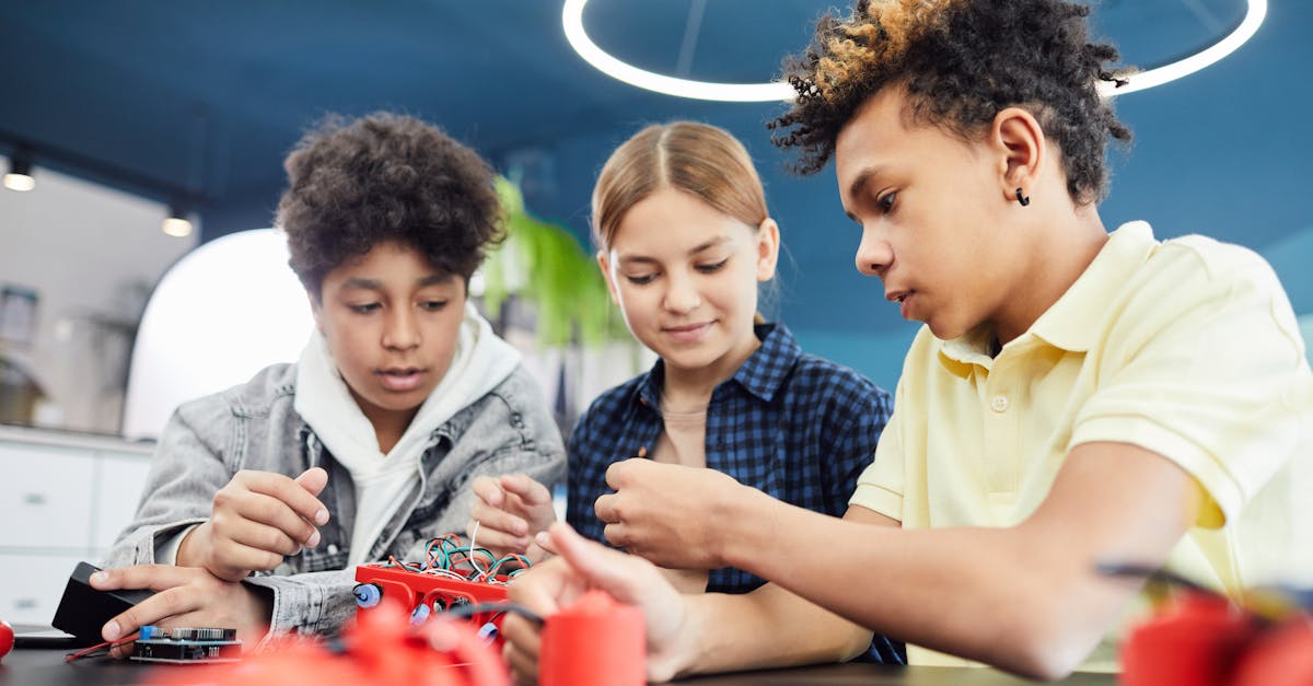 découvrez les enjeux liés aux pénuries de compétences dans le monde du travail. explorez les causes, les impacts sur les entreprises et les solutions potentielles pour faire face à ce défi majeur du marché de l'emploi.