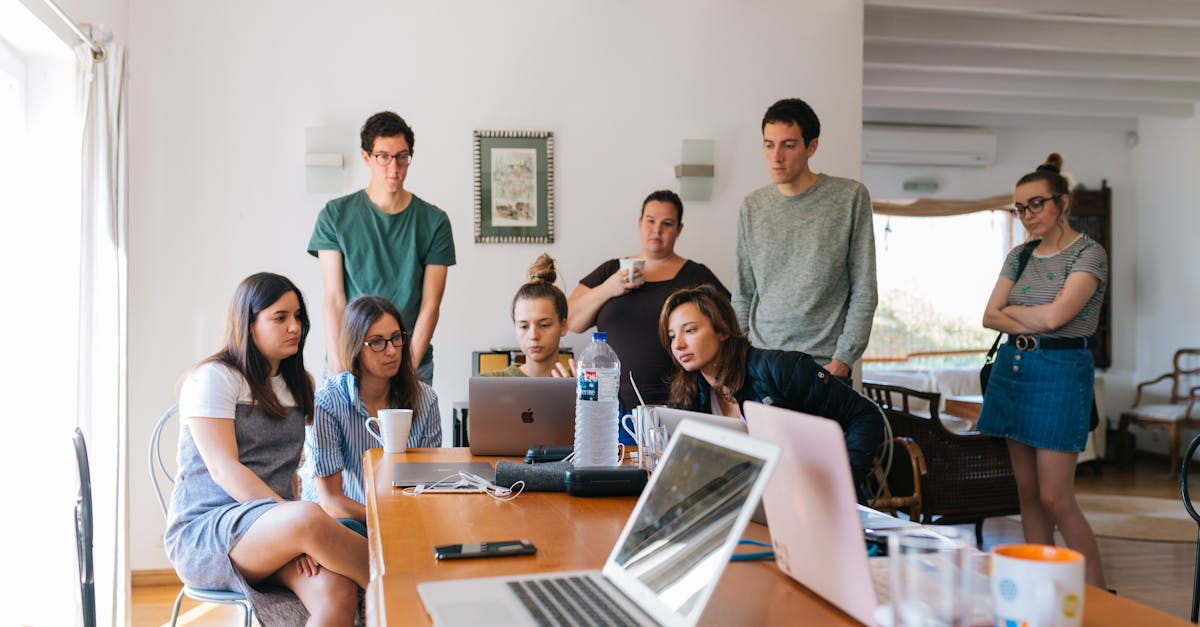 découvrez l'importance du travail d'équipe dans la réussite collective. apprenez comment collaborer efficacement, stimuler la créativité et atteindre vos objectifs communs grâce à une synergie harmonieuse.