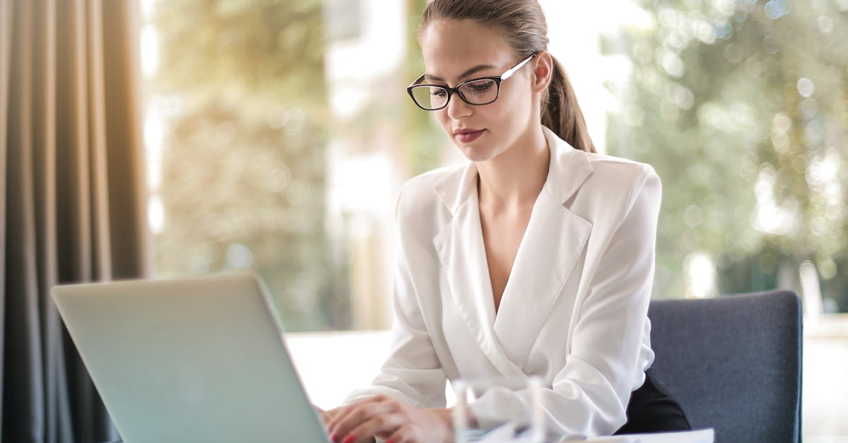 découvrez comment améliorer le bien-être des employés en entreprise grâce à des conseils pratiques, des stratégies efficaces et des initiatives favorisant un environnement de travail sain et productif.