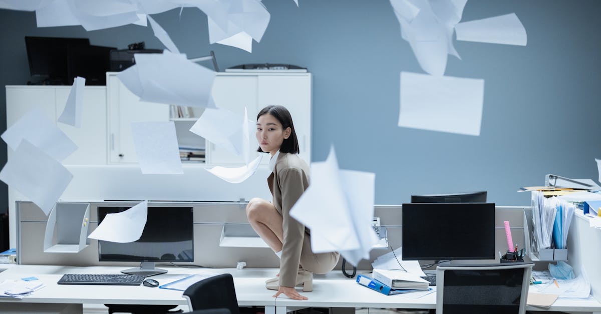 découvrez des stratégies efficaces pour gérer le stress au travail. apprenez à identifier les sources de stress, à améliorer votre bien-être et à instaurer un équilibre entre vie professionnelle et vie personnelle.