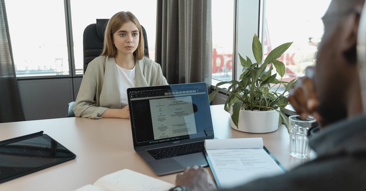 découvrez des stratégies de recrutement efficaces pour attirer les meilleurs talents. optimisez votre processus de sélection avec des techniques modernes et développez votre équipe avec des candidats qualifiés.