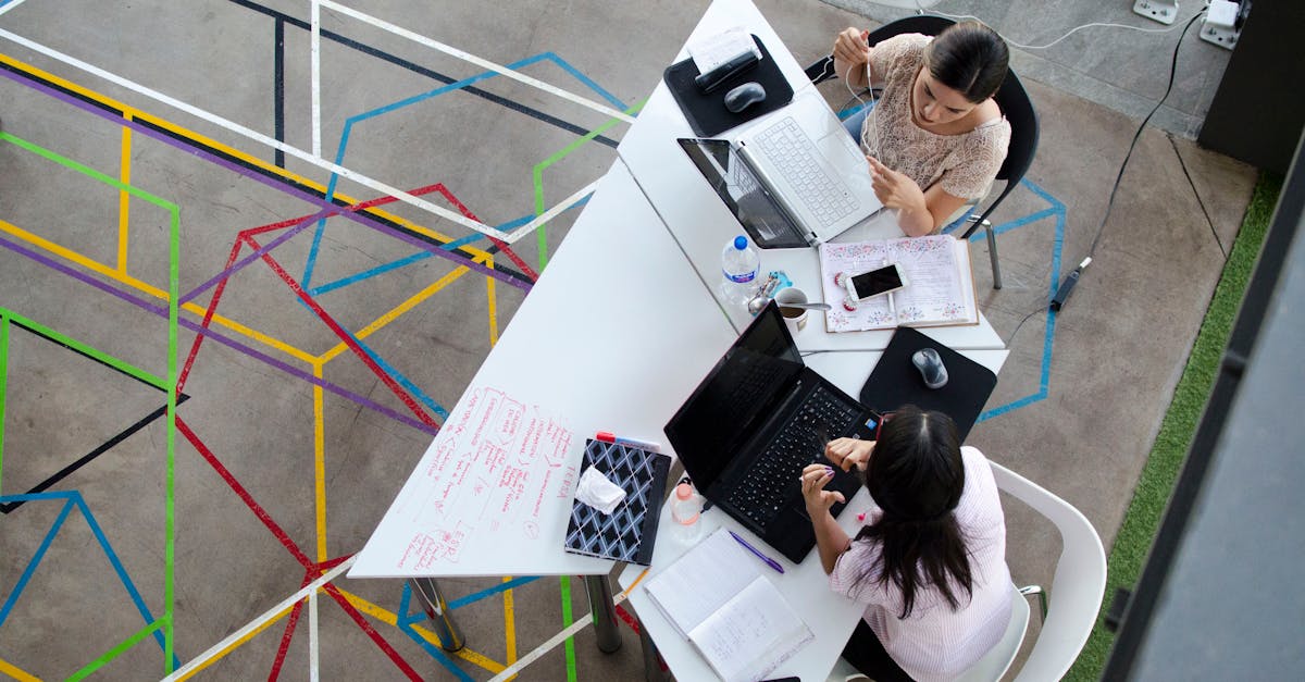 découvrez l'art du networking : établissez des connexions professionnelles solides, développez votre réseau et ouvrez la porte à de nouvelles opportunités. apprenez les meilleures pratiques pour créer des relations durables et fructueuses dans votre secteur d'activité.