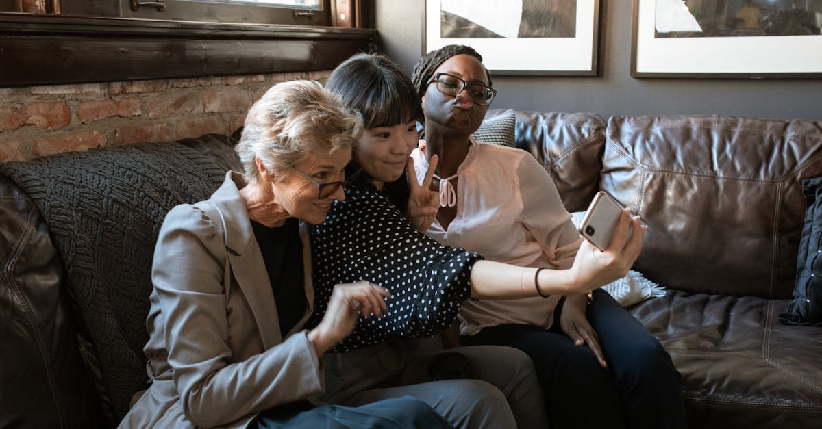 découvrez comment les entrepreneurs sociaux transforment les défis sociétaux en opportunités d'affaires durables. explorez leurs initiatives innovantes et engagez-vous pour un impact positif dans le monde.